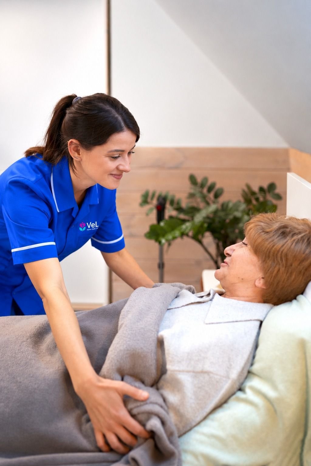 A nurse supporting a client who uses a wheelchair at home